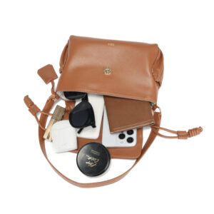 Alternative view of Ava